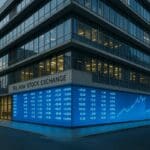 ימי מסחר שני עד שישי בבורסת תל אביב